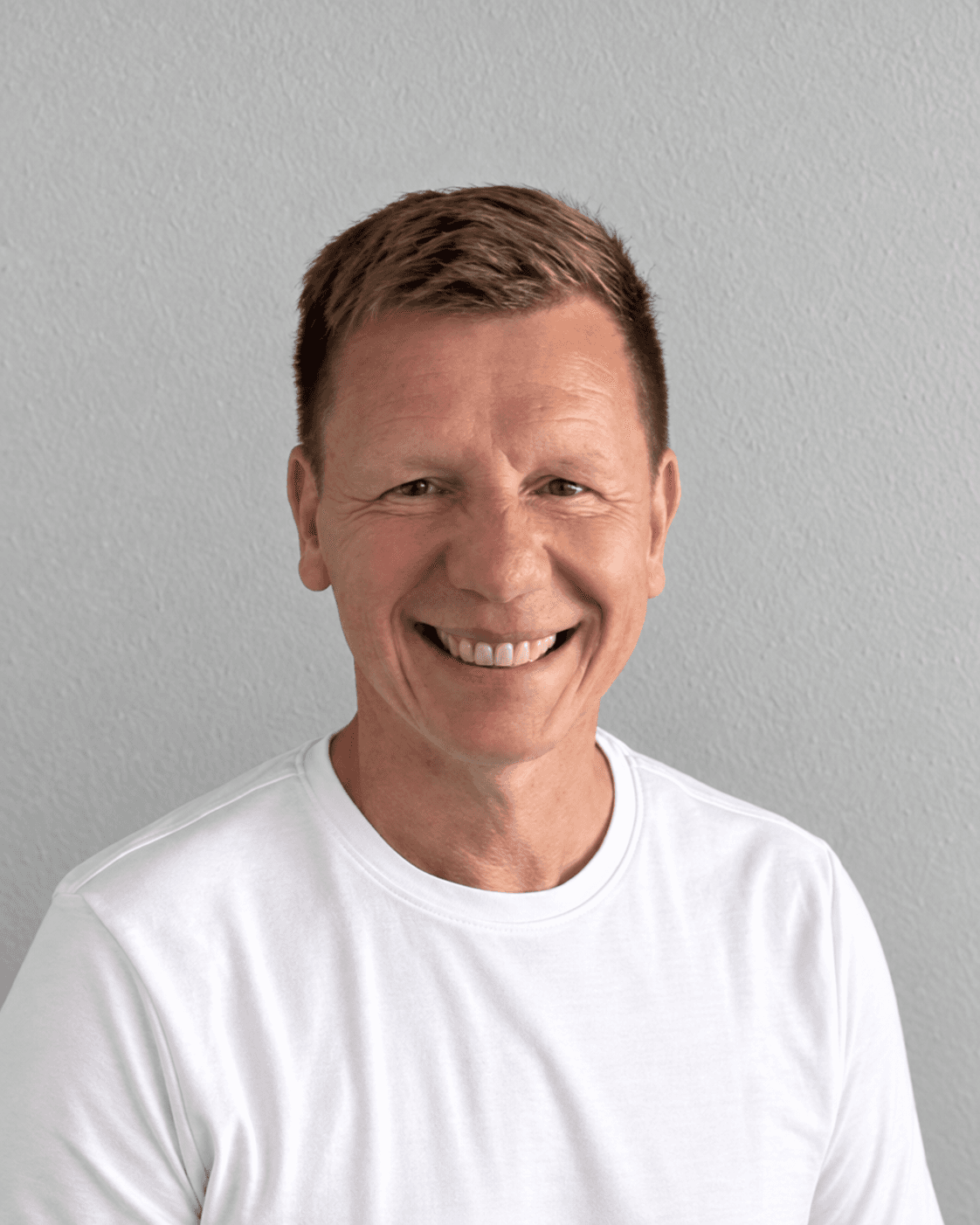 Karsten Paul, Geschäftsführer von ENProjekt, lächelt in die Kamera